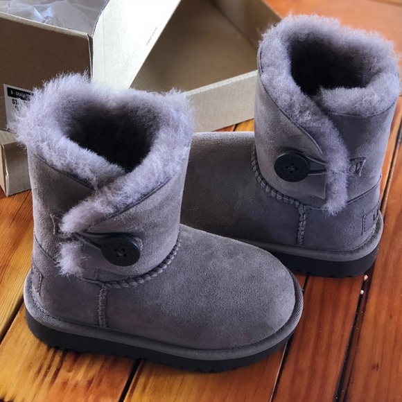 ugg bailey button stormy grey